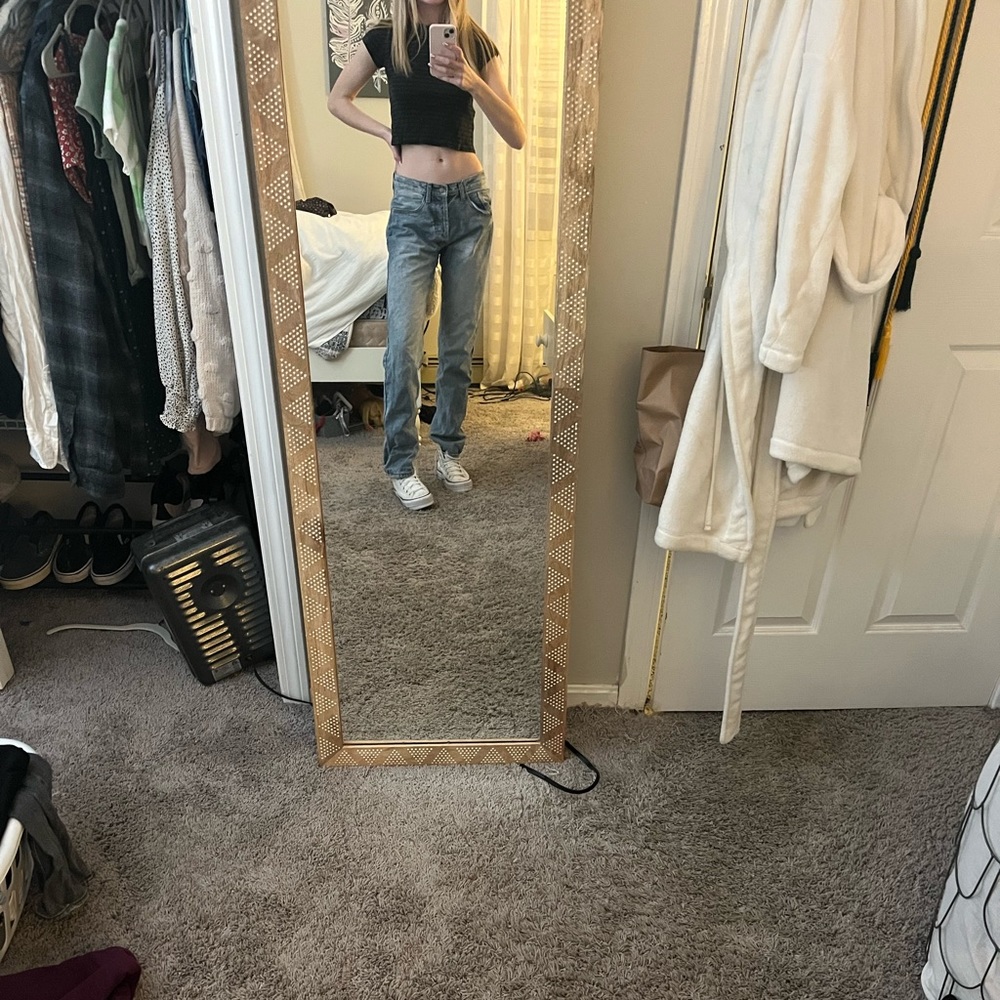 Brandy Melville baby tee